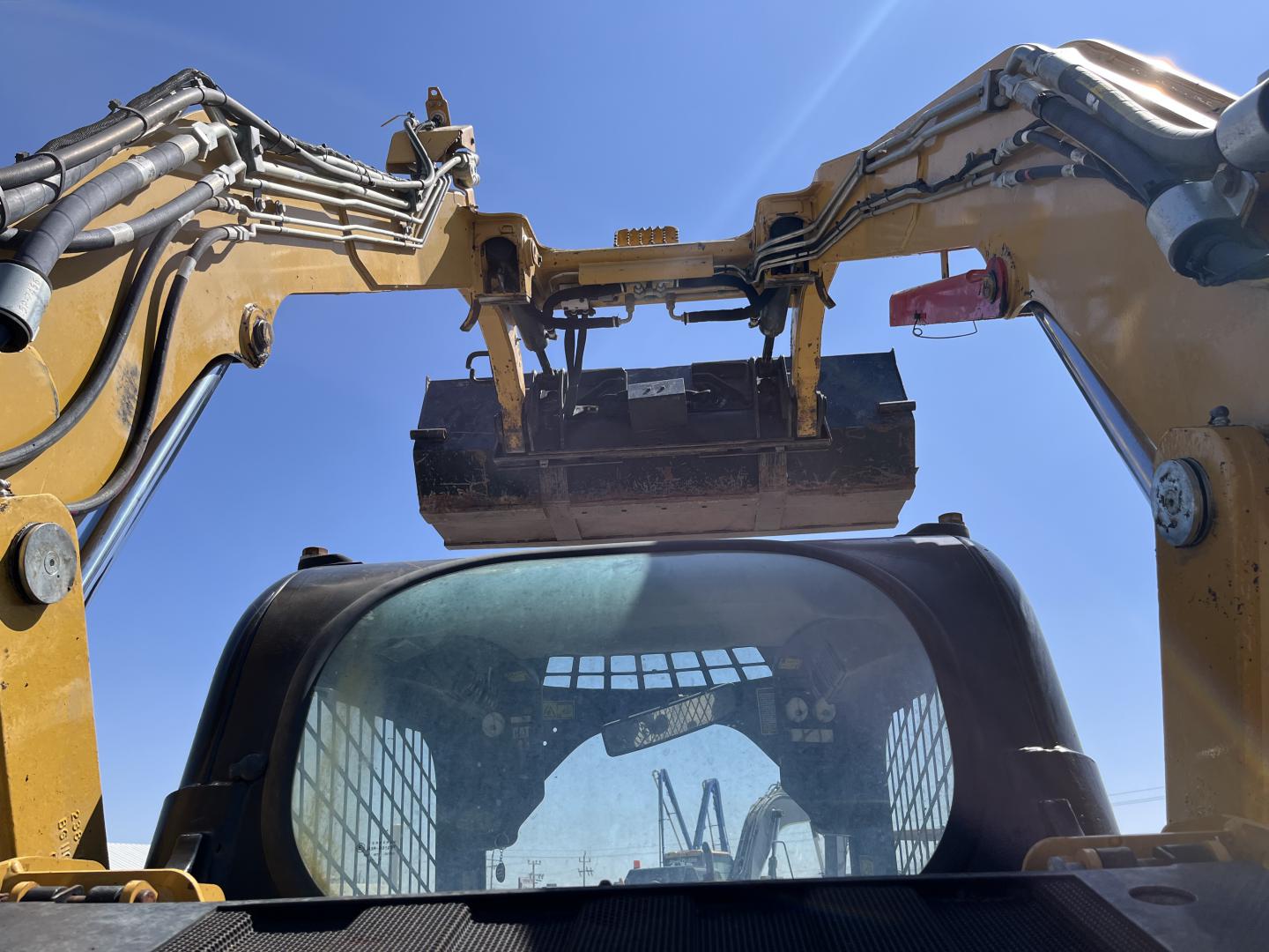 ./imagenes/INVOICE/2019/16920/MINICARGADOR CATERPILLAR 262C2 (9).JPG